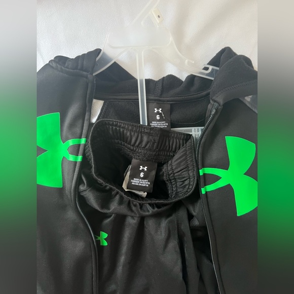 Under Armour Boys 2 Piece Hooded Zip Up Jacket Set Size 6 - Picture 3 of 8